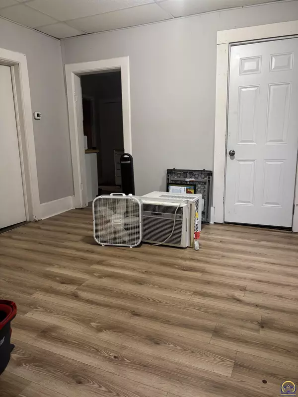 Emporia, KS 66801,201 S Merchant