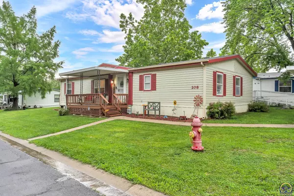 Topeka, KS 66609,208 SE 48th ST