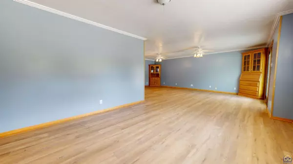 Topeka, KS 66614,3320 SW Kiowa ST