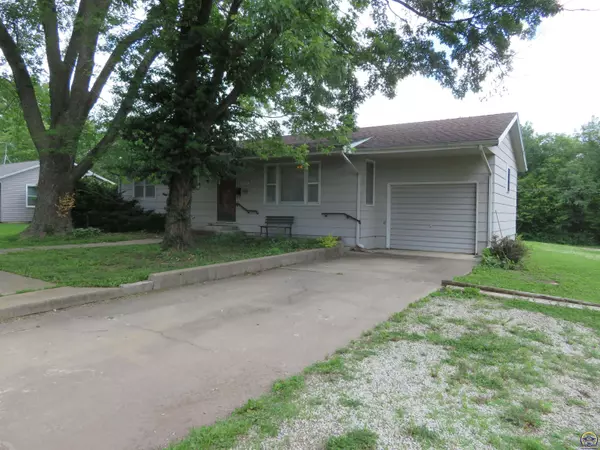 Valley Falls, KS 66088,1009 Walnut ST