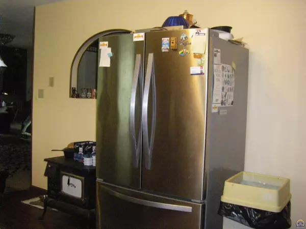 Topeka, KS 66617,4439 NE Meriden RD