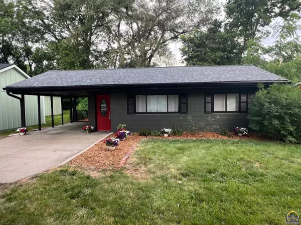 2033 Rhode Island,  Lawrence,  KS 66046-2963