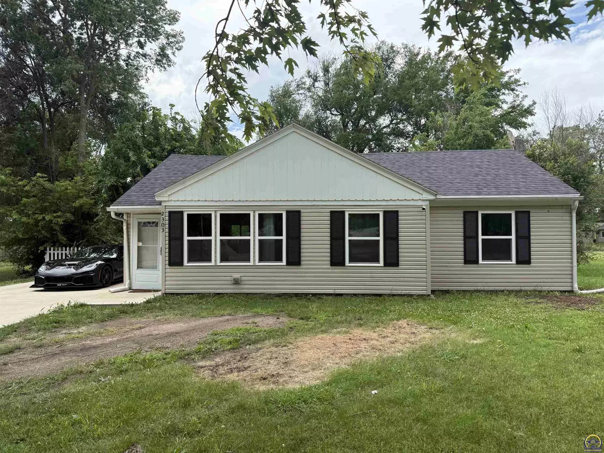 Topeka, KS 66611,2303 SW High AVE