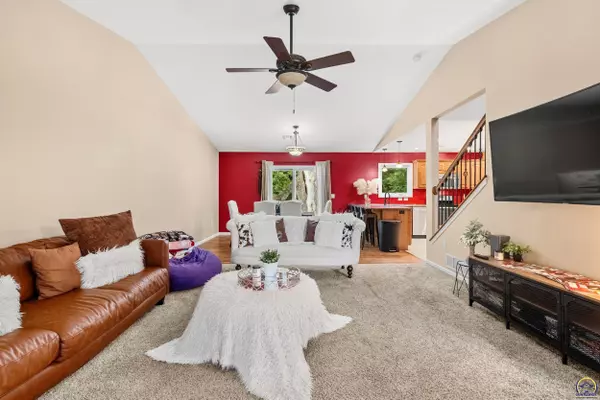 Wamego, KS 66547,1404 Poplar ST