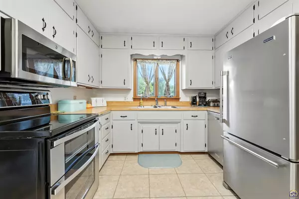 Topeka, KS 66614,5507 SW 23rd TER