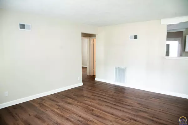 Topeka, KS 66606,816 SW Parkview ST