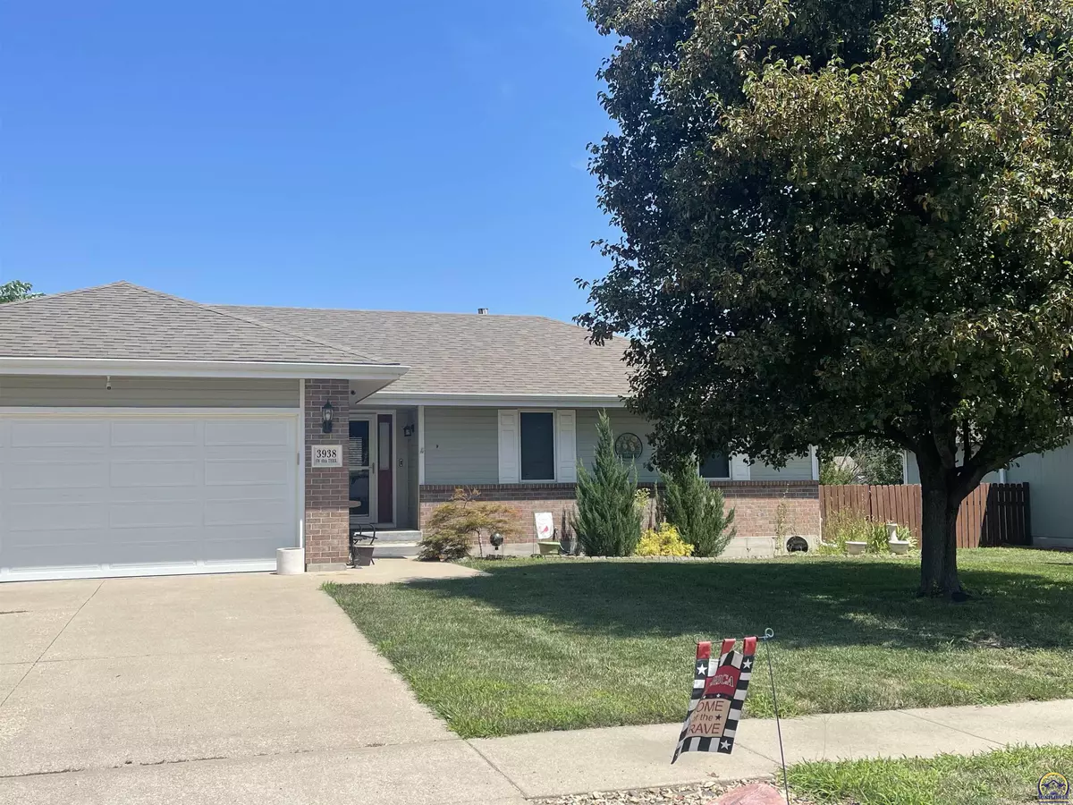 Topeka, KS 66610,3938 SW 40th Ter