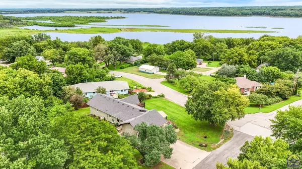 Ozawkie, KS 66070,212 E Sunflower Blvd