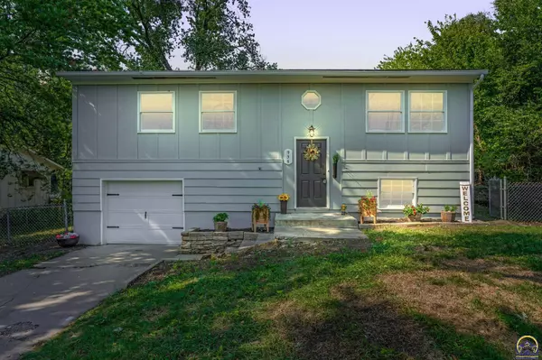 Topeka, KS 66605,936 SE 37th ST