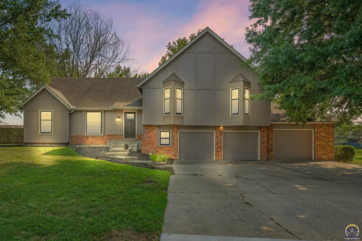 Topeka, KS 66605,3111 SE Pisces AVE