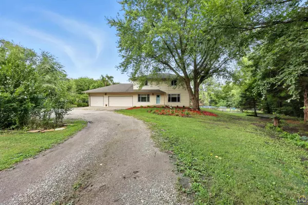 Topeka, KS 66617,5934 NW Topeka BLVD