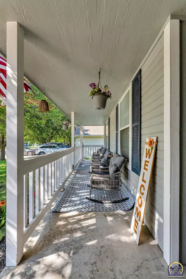 Topeka, KS 66614,2604 SW Ancaster RD