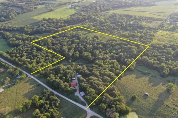 18199 S RD, Mayetta, KS 66509