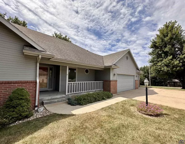 Topeka, KS 66618,3317 NW 33rd TER