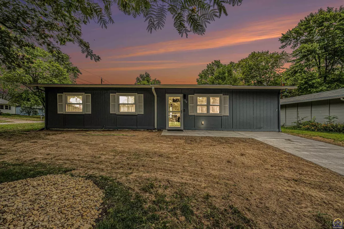 Topeka, KS 66610,3736 SW 38th ST