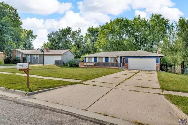 Topeka, KS 66614,3429 SW Moundview DR