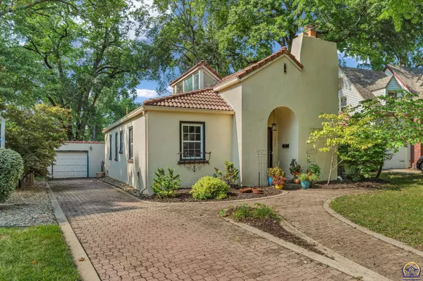 1269 SW Pembroke LN, Topeka, KS 66604