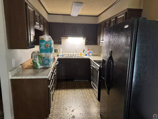 Topeka, KS 66617,4625 NE Liggett LN