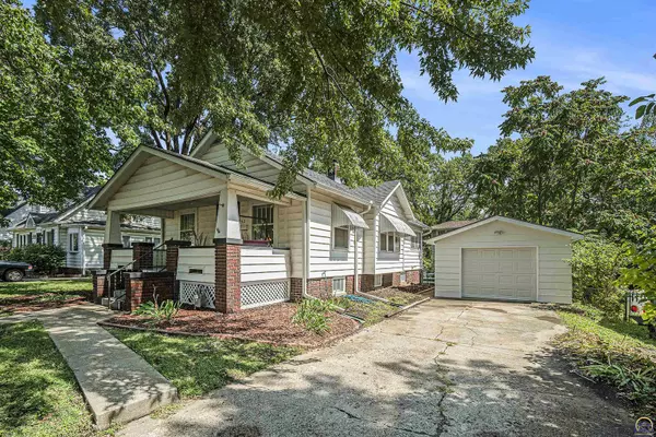 712 SW Webster AVE, Topeka, KS 66606