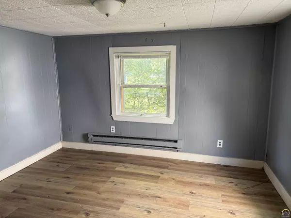 Topeka, KS 66607,505 SE Fairfax ST