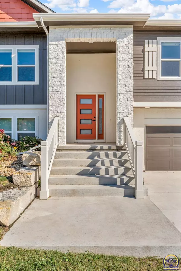 Lawrence, KS 66049,3908 Sweetclover St