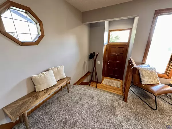 Topeka, KS 66614,3609 SW Eveningside DR