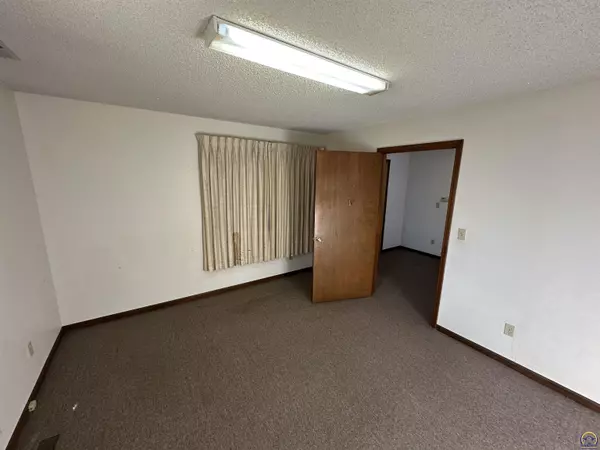 Osage City, KS 66523,835 Lakin ST