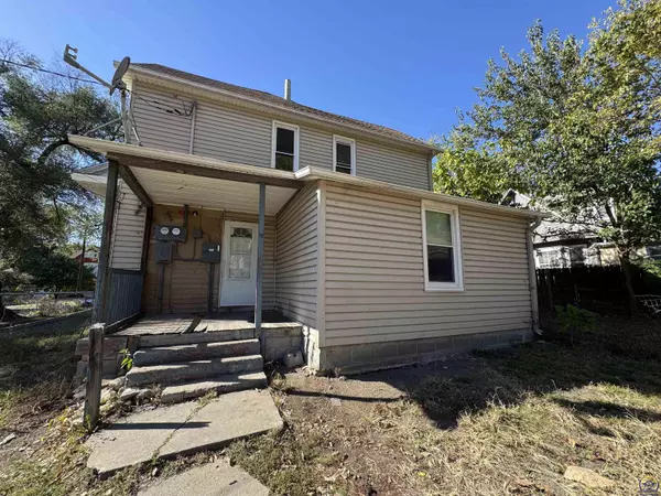 Topeka, KS 66604,1532 SW Western AVE