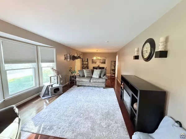 Topeka, KS 66605,3824 SE 31st St