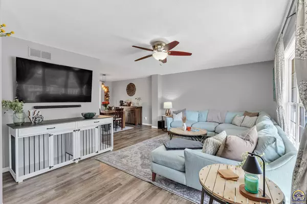 Topeka, KS 66614,5644 SW 36th ST