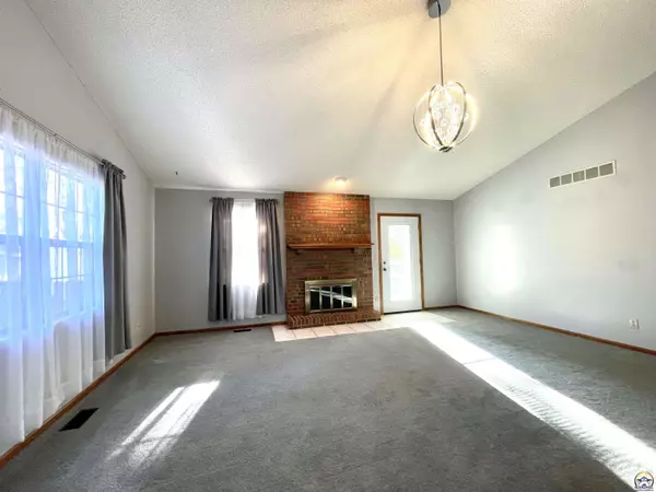 Topeka, KS 66604,1100 SW Amhurst CT