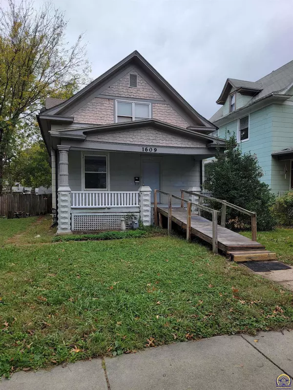 Topeka, KS 66604,1609 SW Buchanan ST