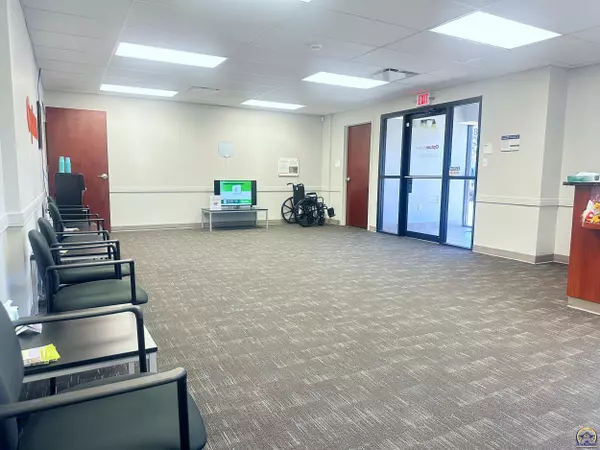 Topeka, KS 66614,2858 SW Villa West DR #Suite #100