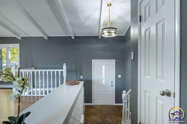 Topeka, KS 66614,5324 SW 24th ST