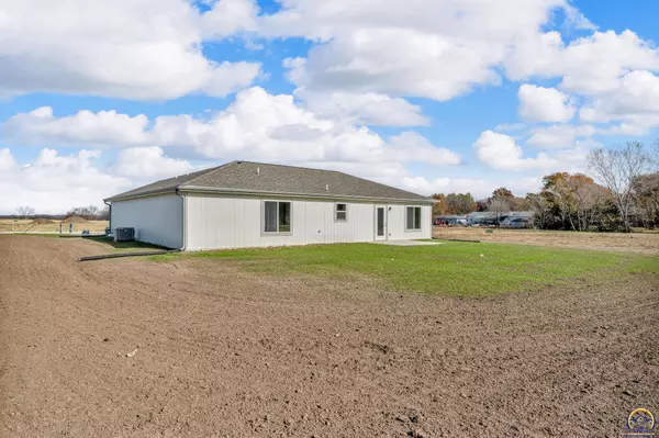 Carbondale, KS 66414,727 Teresa Ct