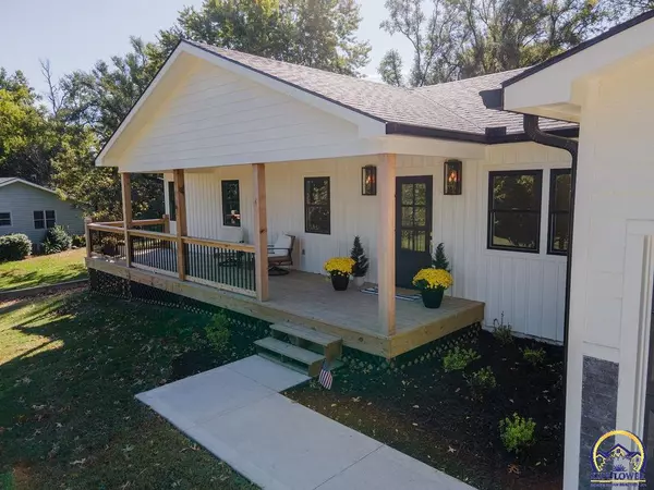 Oskaloosa, KS 66066,621 Monroe ST