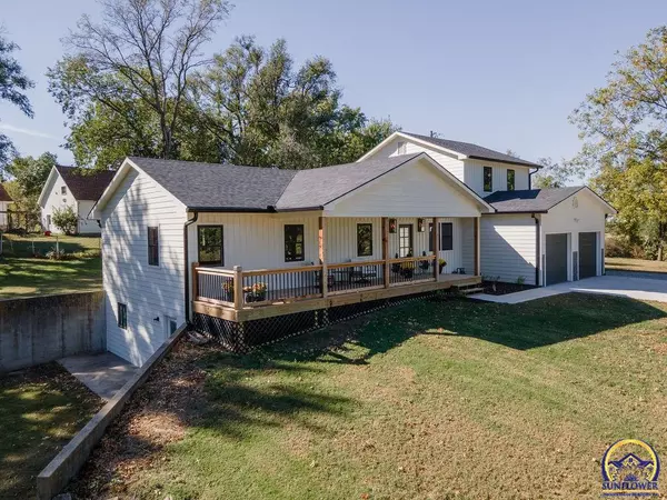 Oskaloosa, KS 66066,621 Monroe ST