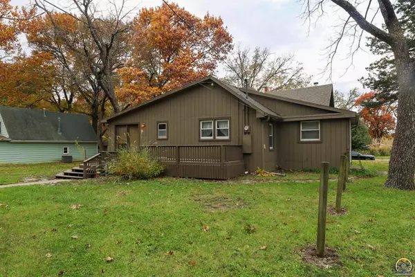 Emporia, KS 66801,1048 Sunnyslope St