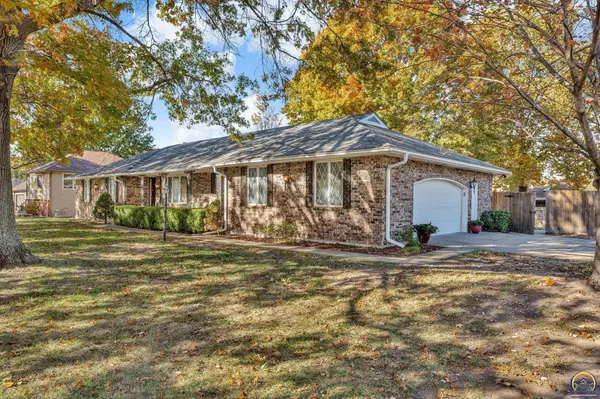 Topeka, KS 66605,2731 SE Peck RD