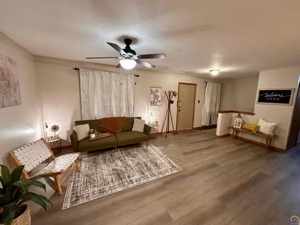 Auburn, KS 66402,300 Kellogg LN