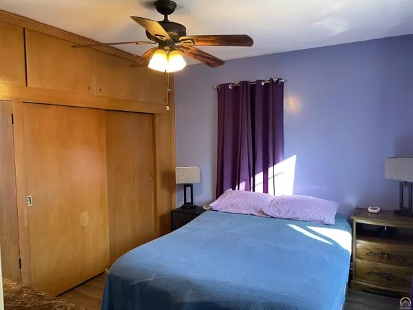 Topeka, KS 66606,2235 SW Kenilworth CT