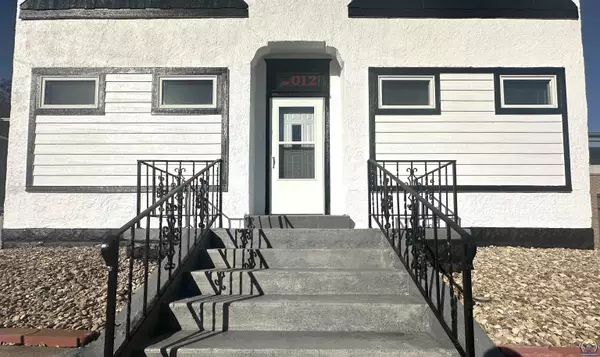 Topeka, KS 66604,2012 SW 10th Ave