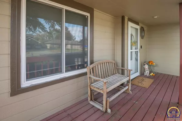 Topeka, KS 66614,2831 SW Bingham RD