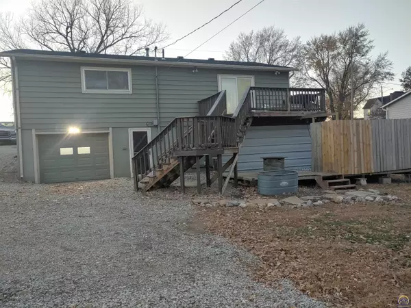 Mclouth, KS 66054,606 S Union ST