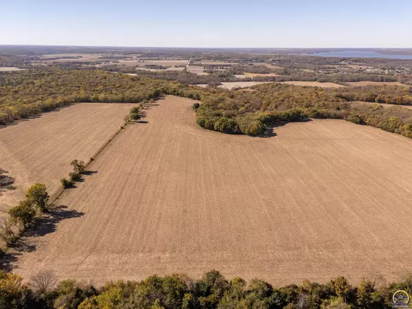 Lawrence, KS 66047,395.5 Acres N 1100 Rd