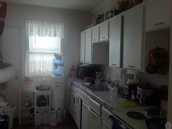 Topeka, KS 66607,514/516 SE Locust ST