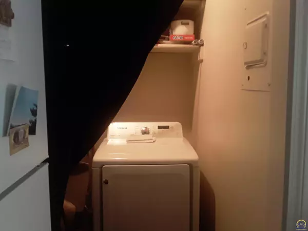 Topeka, KS 66607,514/516 SE Locust ST