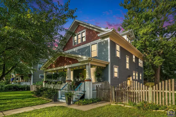 1327 SW College AVE, Topeka, KS 66604