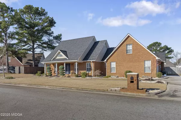 717 Bay Laurel Circle Warner Robins, GA 31088