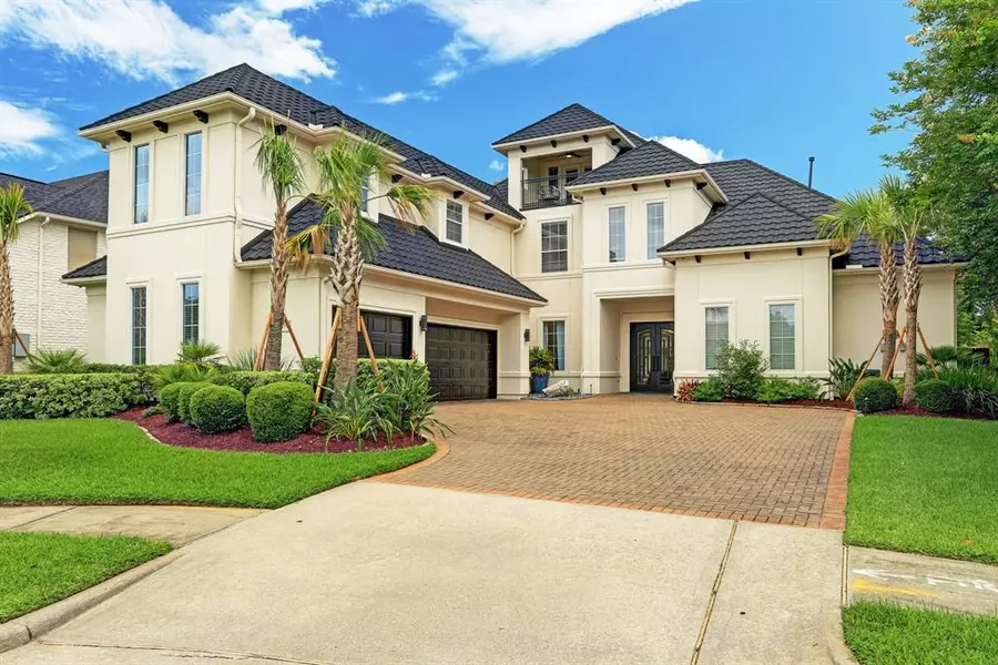 1005 Island View ST, Kemah, TX 77565